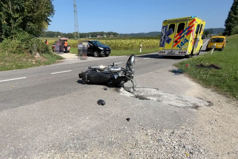 Heinrichswil SO - Motorradlenker wird nach Unfall ins Spital geflogen 