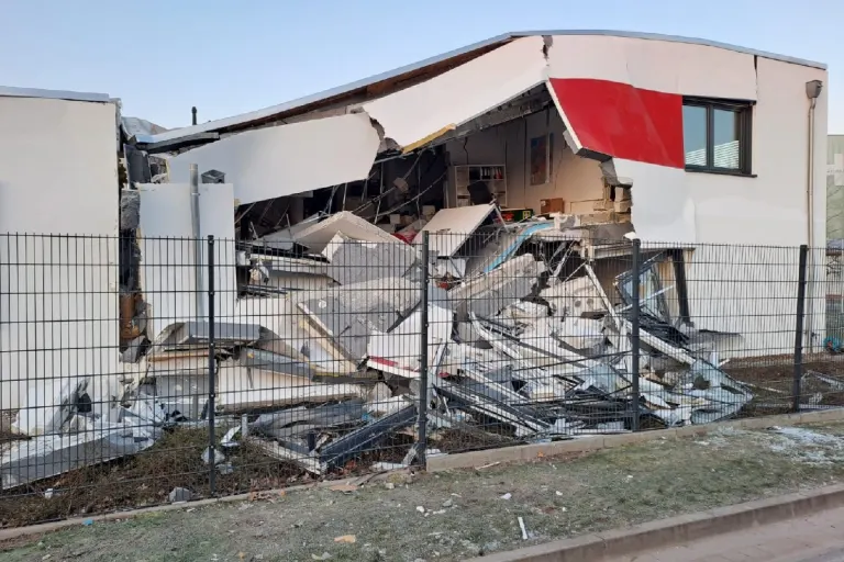 Nienburg - Explosion in Firmengebäude