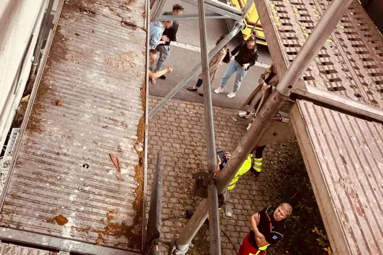 Rapperswil-Jona SG - Bauarbeiter nach Arbeitsunfall schwer verletzt 