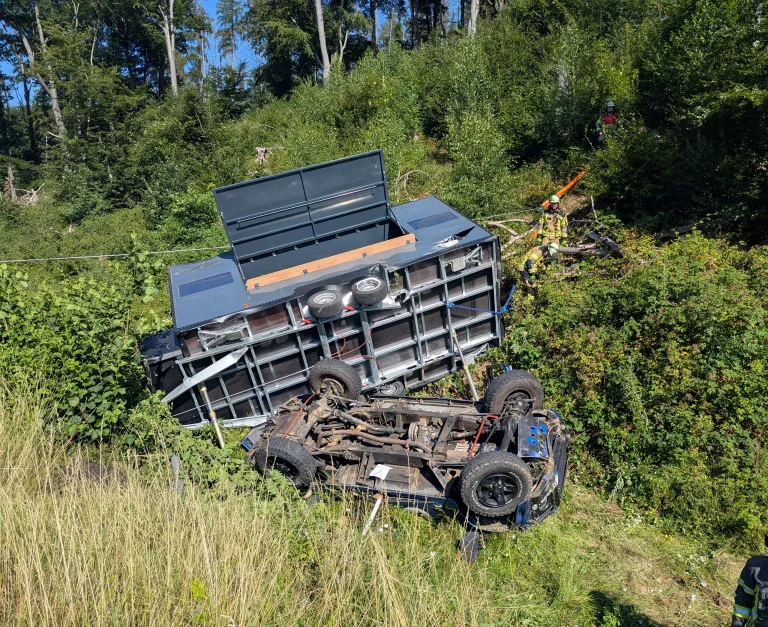 Gevelsberg – Pkw mit Anhänger überschlägt sich auf der A1