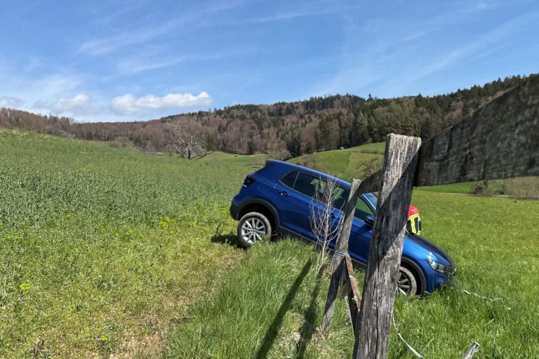 Zetzwil AG – Automobilistin nach Unfall verstorben