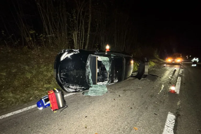 Flumenthal SO – Auto kippt bei Selbstunfall