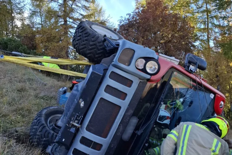 Neustift im Stubaital T – Motorkarren überschlägt sich