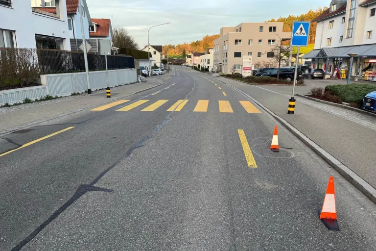 Rossrüti SG - Auffahrkollision zwischen Mofa und Auto