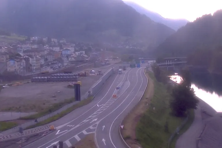 Gotthard Strassentunnel am 09.06.2023 - Verkehrssituation und Stau LIVE