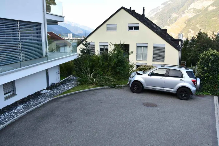 Chur GR - In eine Hauswand gefahren 