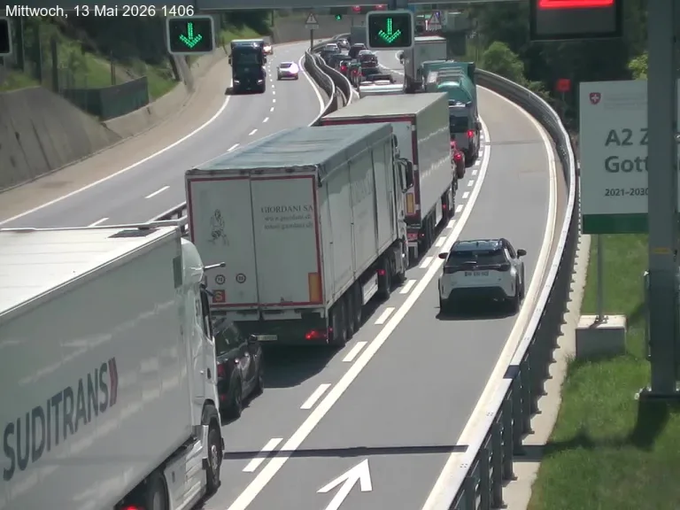 Hohe Verkehrsbelastung auf Reiserouten ins Tessin