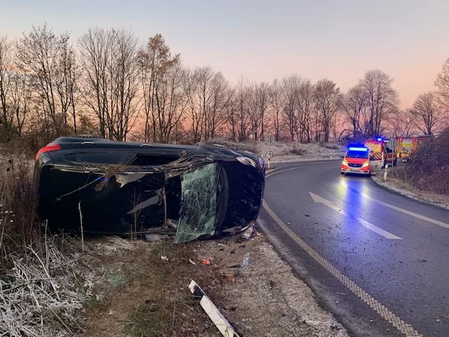 A3 Ratingen – Bei Verkehrsunfall auf der Autobahn überschlagen
