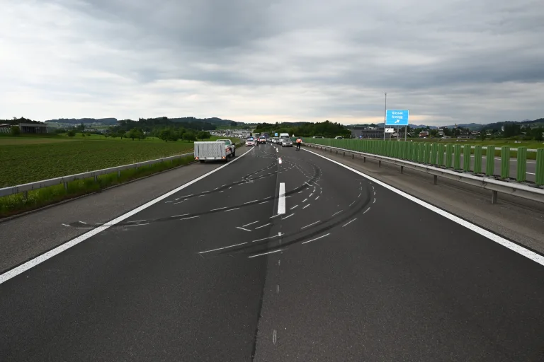Gossau SG – Unfall auf der Autobahn A1 führt zu Stau