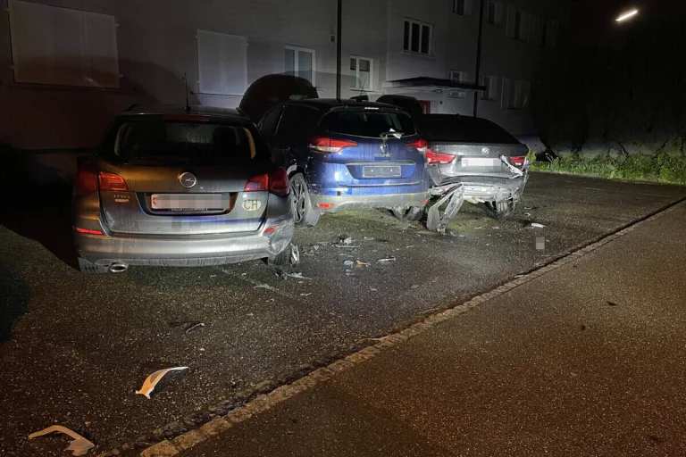 Oftringen AG - Mercedes gestohlen und verunfallt 