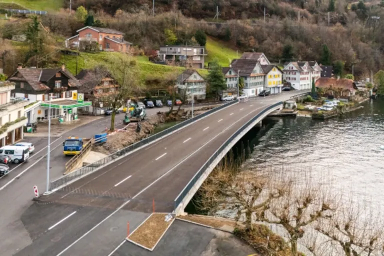 Walchwil ZG – Verkehrsbehinderungen wegen Bauarbeiten an Brücke