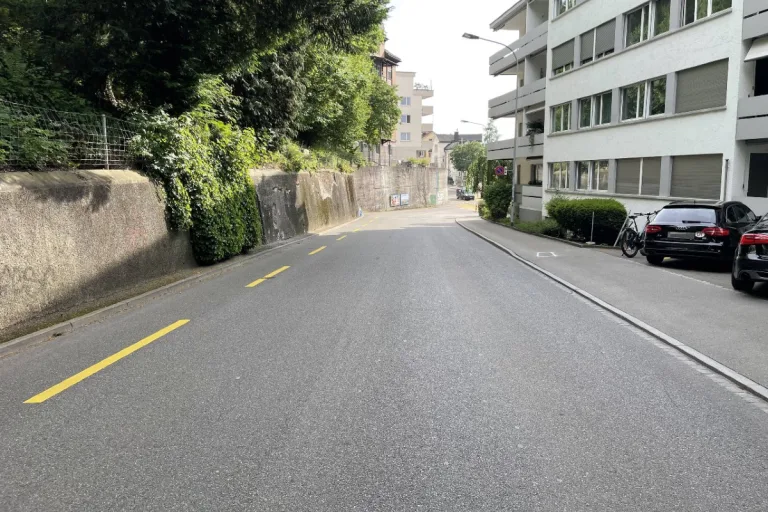 Unfall in St. Gallen - 71-jähriger Mann mit E-Bike gestürzt