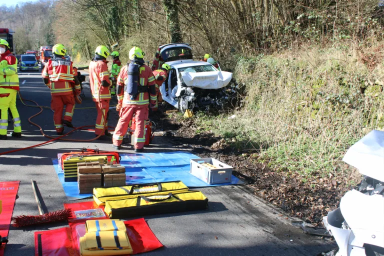 Essen - 23-Jähriger bei Unfall schwer verletzt