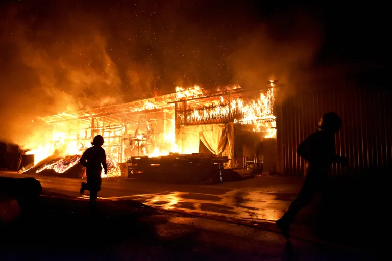 Ruswil LU - Holzvergaseranlage einer Sägerei durch Brand komplett zerstört