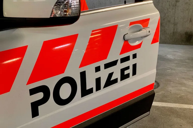 Kanton Glarus – "Fälleler" öffnen unverschlossene Autos