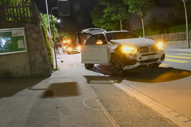 Überholmanöver in der Stadt Chur endet mit Unfall