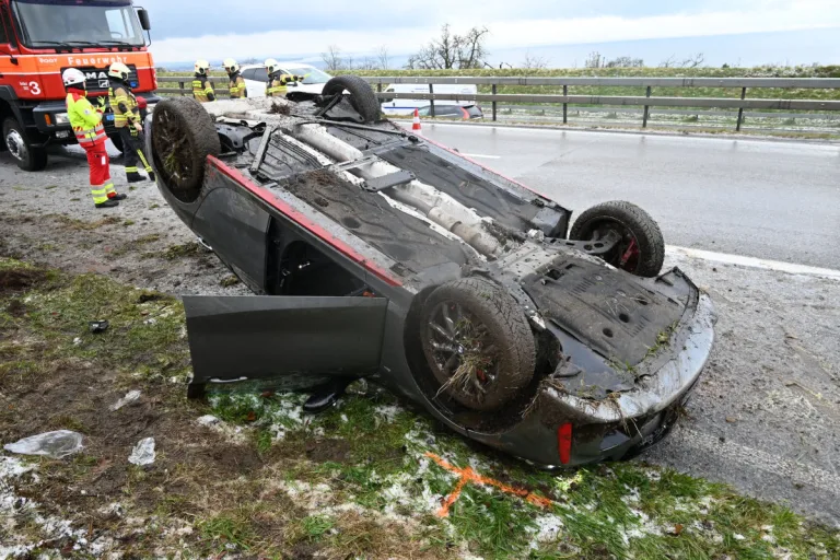 Rorschacherberg SG – Auto überschlägt sich bei Unfall