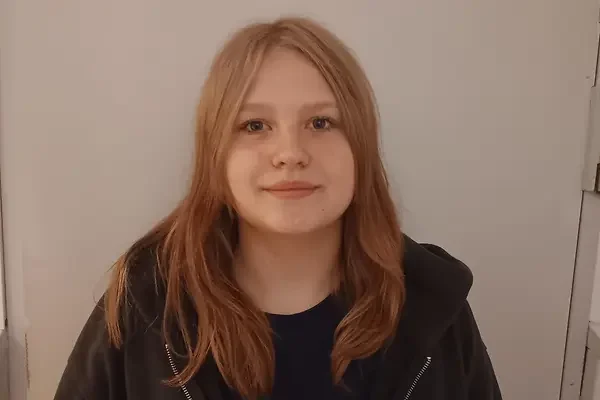 Hamburg – Polizei sucht vermisste 13-Jährige