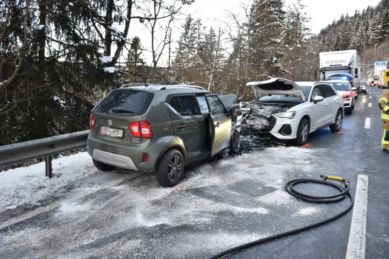 Flims GR – Frontalkollision fordert zwei Verletzte 