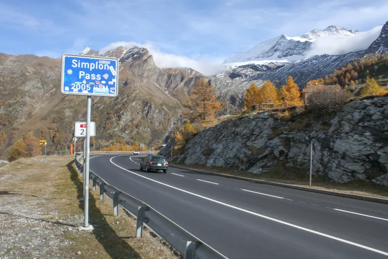 A9 Simplon VS – Glasfaser für Verkehrskameras - Verkehr einspurig geregelt