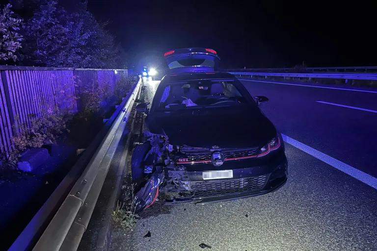 Kölliken AG - Kollision mit einer Randleitplanke auf der A1