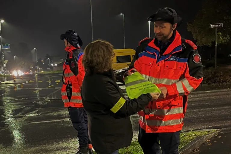 Kanton Schwyz – Verkehrskontrollen für mehr Sichtbarkeit