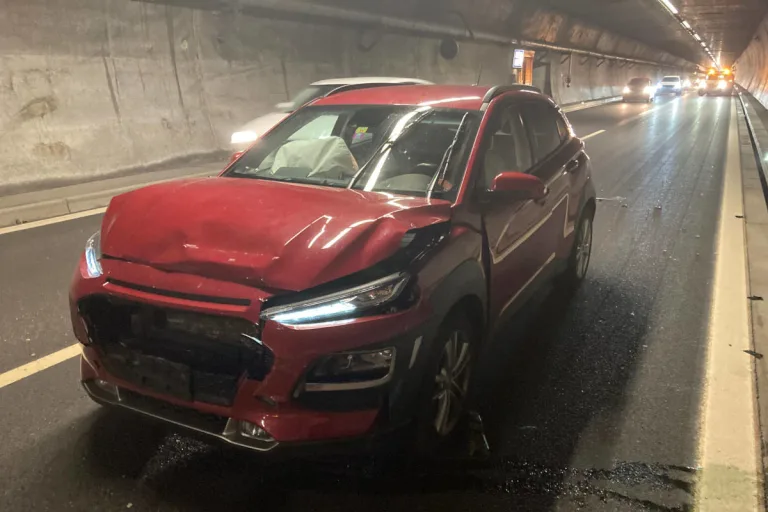 A3 Filzbach GL – Auffahrunfall im Kerenzerbergtunnel