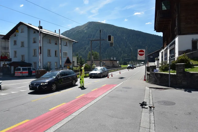Davos GR - Mountainbiker nach Unfall schwer verletzt
