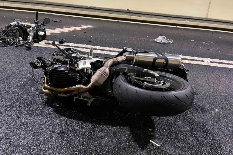 Lungern OW - Schwerer Motorradunfall im Tunnel auf der A8 