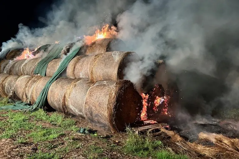 Schallodenbach RP – Brand von 100 Heuballen