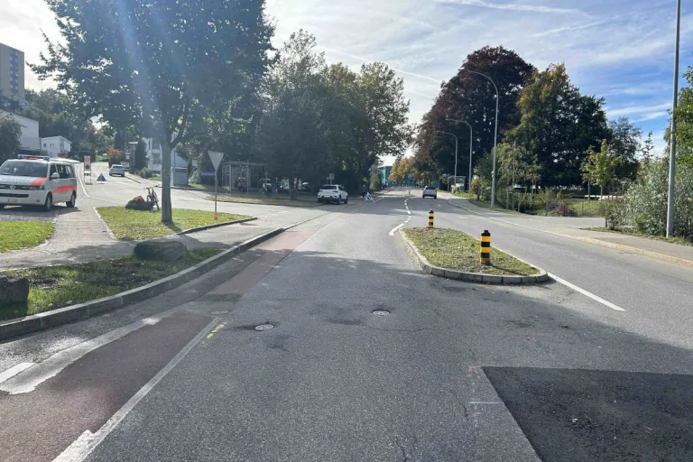 Herisau AR - Fussgängerin auf Trottoir angefahren