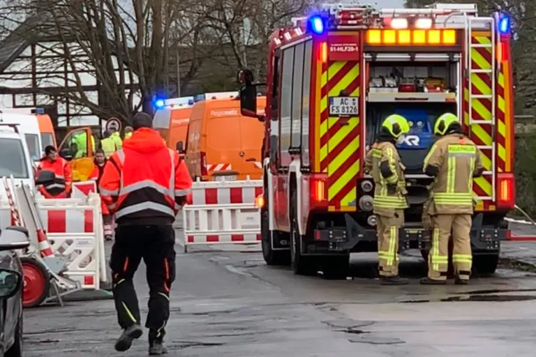 Stolberg - Gasleitung mit 7.5 bar beschädigt