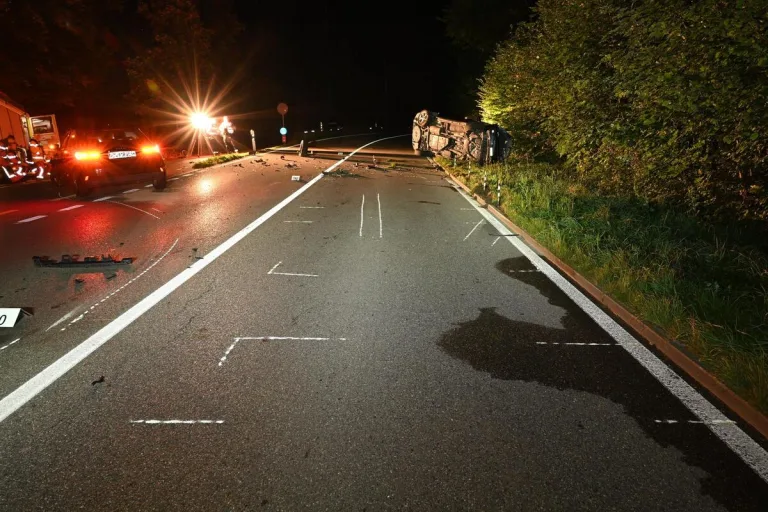 Dielsdorf ZH – Zwei Personen bei Frontalkollision verletzt