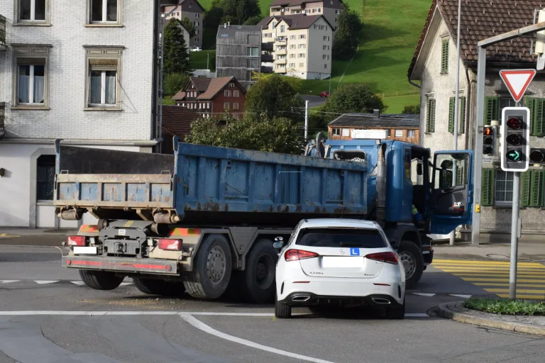 Herisau AR – Lernfahrt endet mit Blechschaden