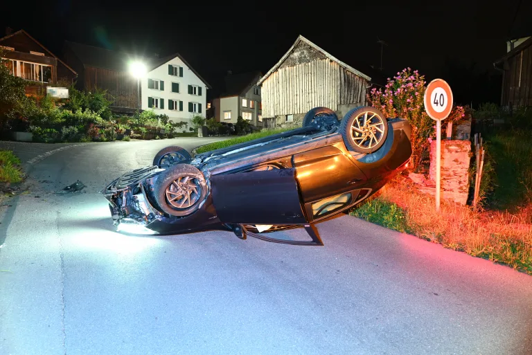 Malans SG – Alkoholisierter Lenker verursacht Unfall