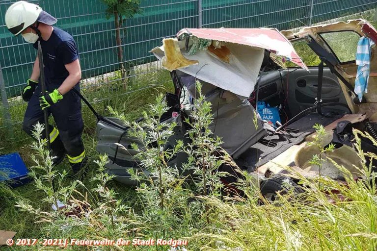 Rodgau - Frau ohne Überlebenschance nach diesem Horrorcrash