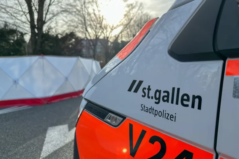 Drama in St. Gallen - E- Bike-Fahrer bei Unfall tödlich verletzt