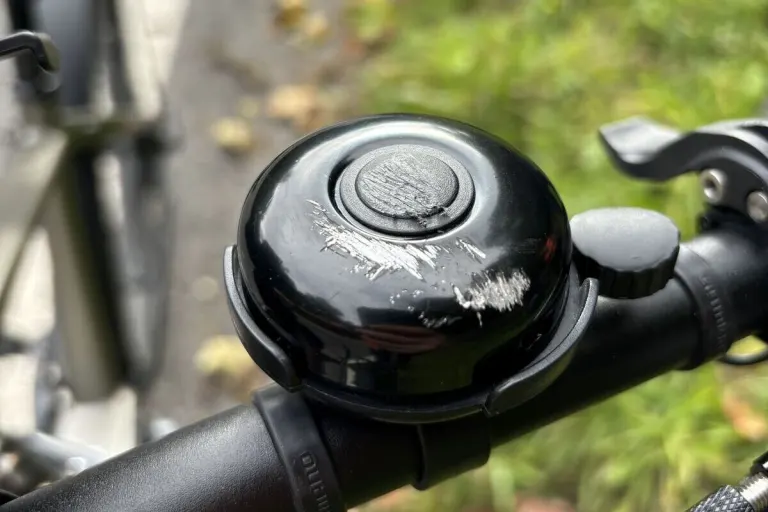 Linthal GL - Rega fliegt E-Biker nach Unfall ins Spital