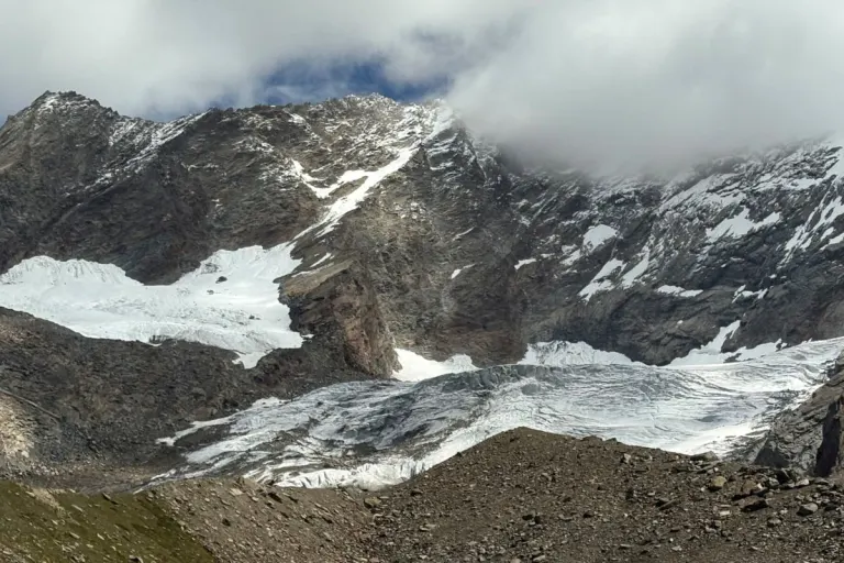 Saas-Grund VS – Leblose Person am Hohlaubgletscher aufgefunden