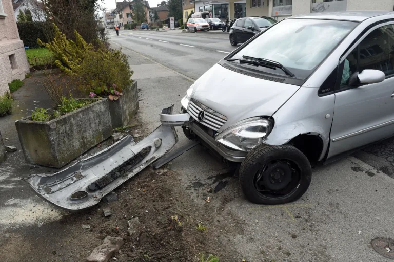 Schötz LU - Zwei Personen nach Verkehrsunfall im Spital