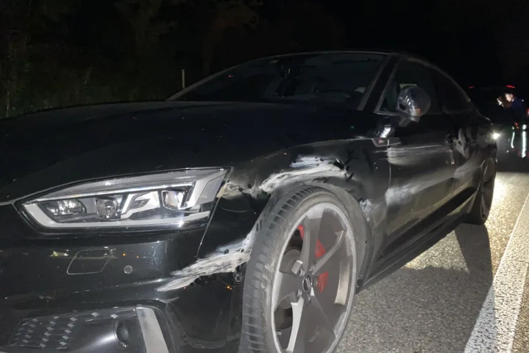 Mumpf/A3 AG - Ausweichmanöver endet mit Unfall - Auto wird gesucht