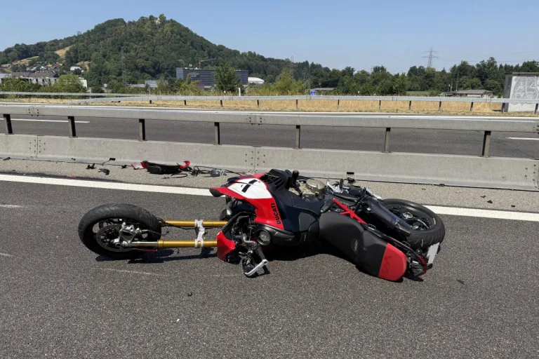 Brunegg – Motorradfahrer bei Unfall auf A1 verletzt