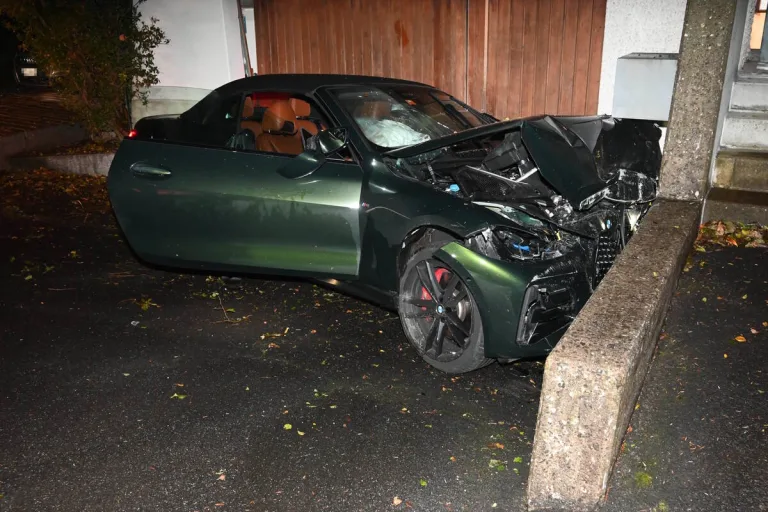 Widnau SG – Fahrunfähig Unfall verursacht