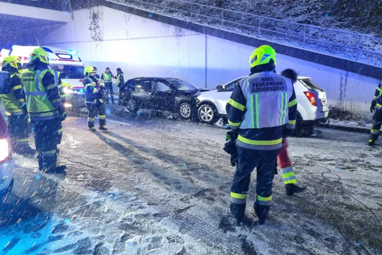 Wernberg – Geisterfahrer verursacht Unfall auf der A2