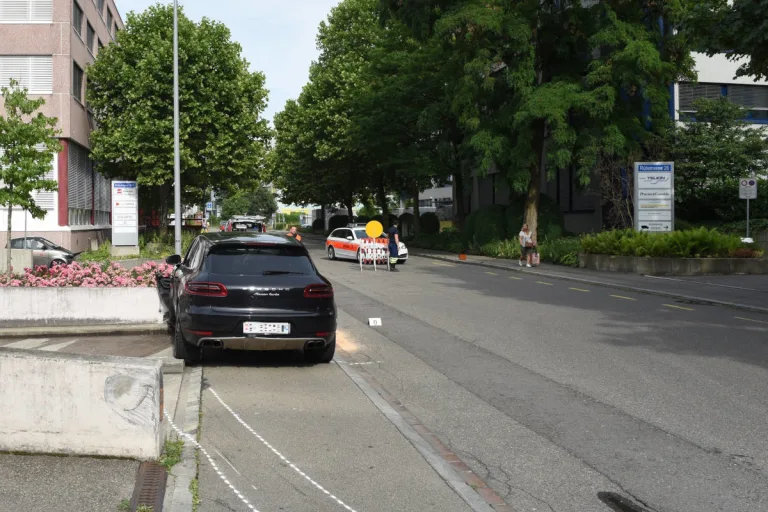 Schlieren ZH – Jugendlicher Raser nach Flucht verhaftet