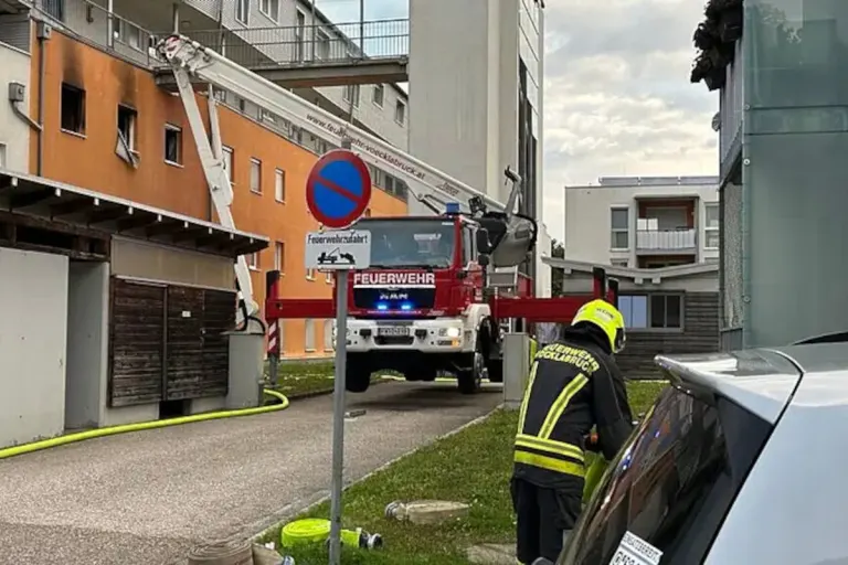 Vöcklabruck OÖ – Brand in Kinderzimmer führt zu Feuerwehreinsatz