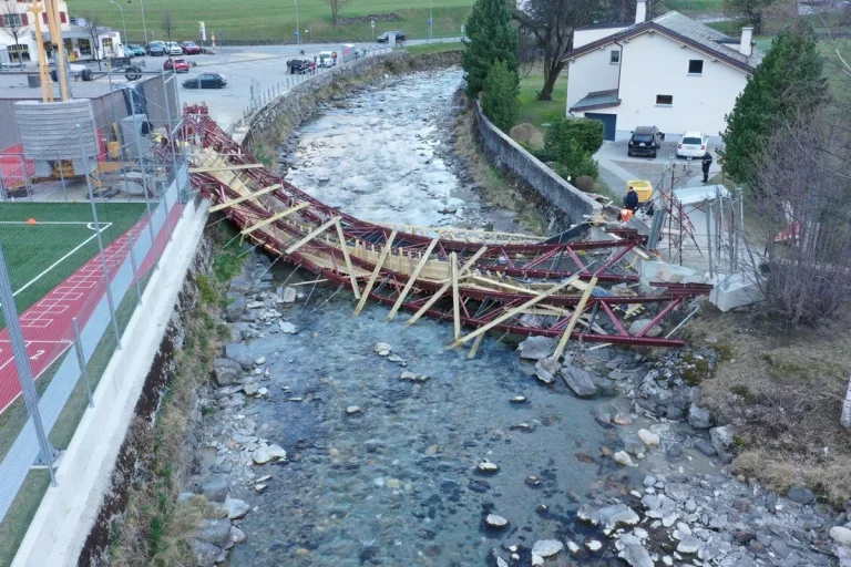 Unfall in Poschiavo GR - Brücke stürzt ein – mehrere Arbeiter verletzt