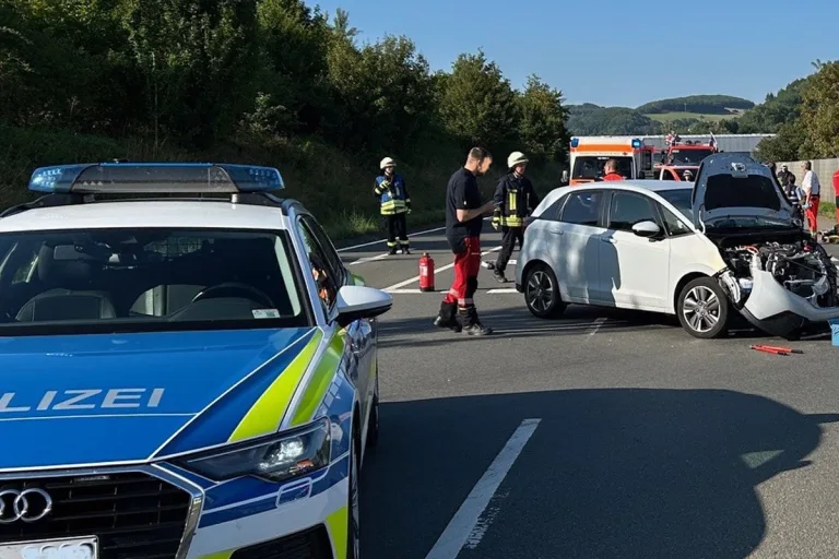 Rockenhausen RP – Motorradfahrer stirbt bei Unfall mit Pkw