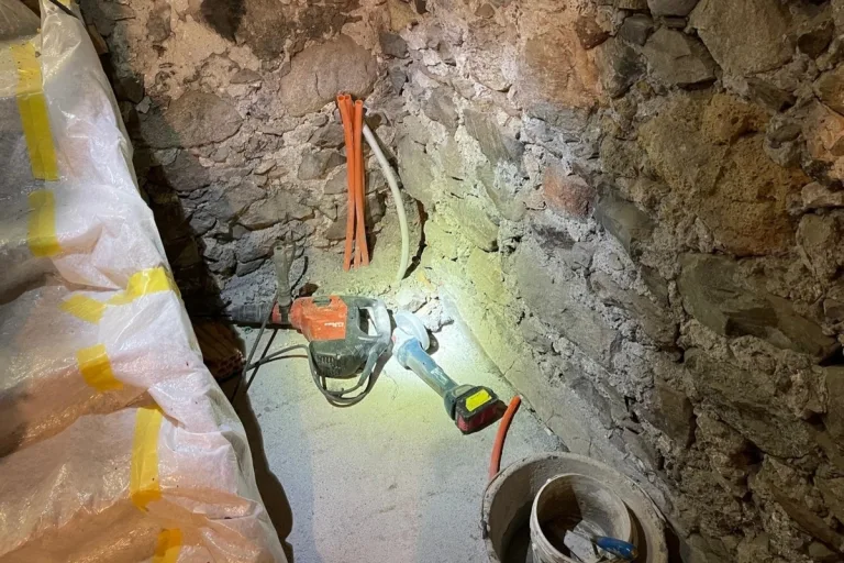 Zernez GR – Elektriker verletzt sich bei Arbeiten schwer