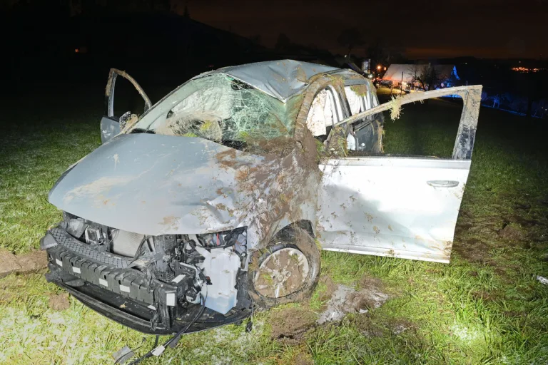 Wolhusen LU – Auto überschlägt sich bei Unfall mehrfach